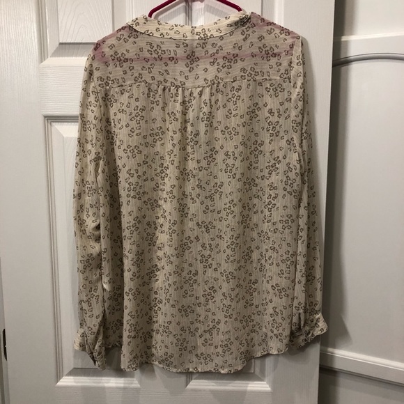 Top - Picture 2 of 2